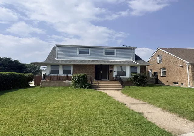 Photo 3 of Single family home for sale at 11056 S State Line Rd, Chicago, IL 60617 | MLS# 12747869 | Listing updated on 2026-09-06