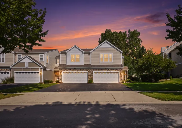 Photo 2 of Townhouse for sale at 6787 Slate Dr, Carpentersville, IL 60110 | MLS# 12747886 | Listing updated on 2026-10-05