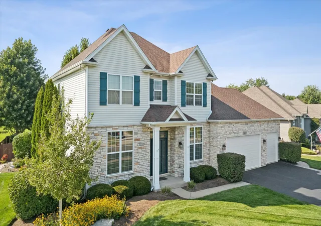 Photo 2 of Single family home for sale at 911 Hayden Dr, Yorkville, IL 60560 | MLS# 12747890 | Listing updated on 2026-09-14