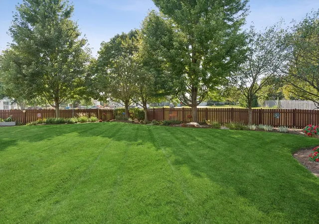 Photo 28 of Single family home for sale at 911 Hayden Dr, Yorkville, IL 60560 | MLS# 12747890 | Listing updated on 2026-09-14