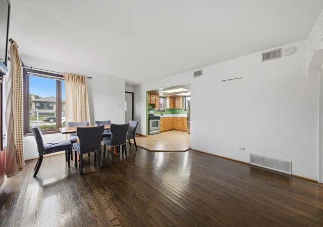 Photo 3 of Single family home for sale at 6559 W 60th Place, Chicago, IL 60638 | MLS# 12747913 | Listing updated on 2026-09-19