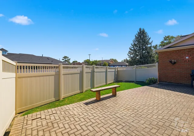 Photo 4 of Townhouse for sale at 500 Olde Oak Dr, Bourbonnais, IL 60914 | MLS# 12747917 | Listing updated on 2026-09-29