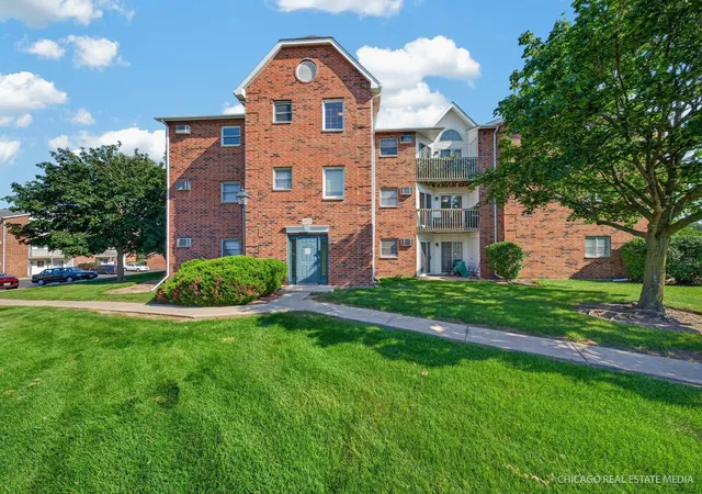 Photo 1 of Sale Pending at 1375 Cunat Ct #2C, Lake In The Hills, IL 60156 | MLS# 12747939 | Listing updated on 2026-09-07