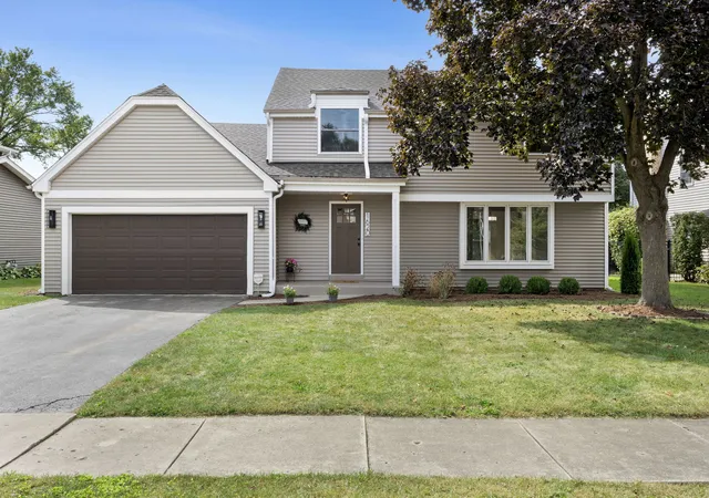 Photo 1 of Single family home for sale at 1620 Hemstock Ave, Wheaton, IL 60189 | MLS# 12747944 | Listing updated on 2026-09-17
