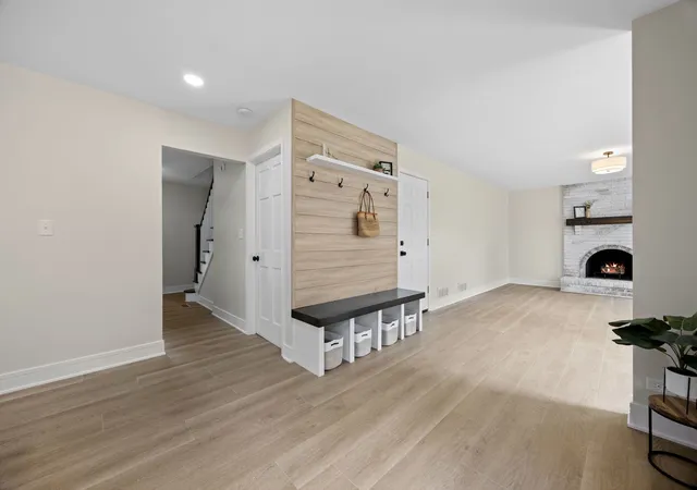 Photo 4 of Single family home for sale at 1620 Hemstock Ave, Wheaton, IL 60189 | MLS# 12747944 | Listing updated on 2026-09-17