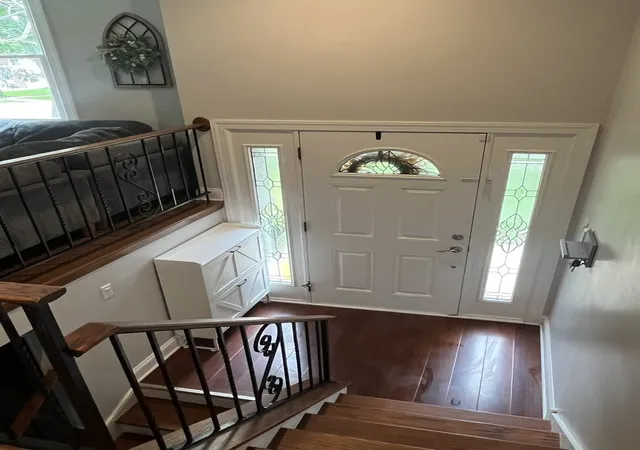 Photo 4 of Sale Pending at 2248 Kingston Dr, Wheaton, IL 60189 | MLS# 12747963 | Listing updated on 2026-10-17