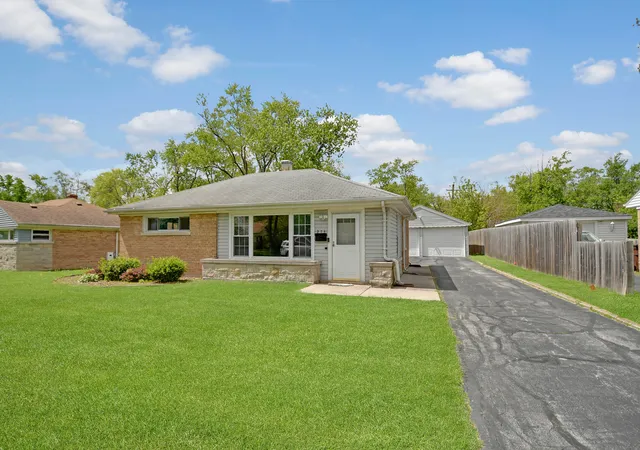 Photo 1 of Single family home for sale at 273 Mohawk St, Park Forest, IL 60466 | MLS# 12747967 | Listing updated on 2026-09-07