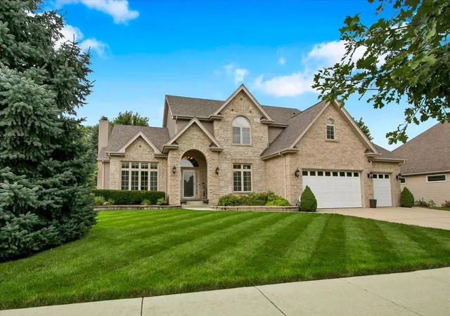 Photo 2 of Single family home for sale at 26519 Silverleaf Dr, Plainfield, IL 60585 | MLS# 12747974 | Listing updated on 2026-09-07