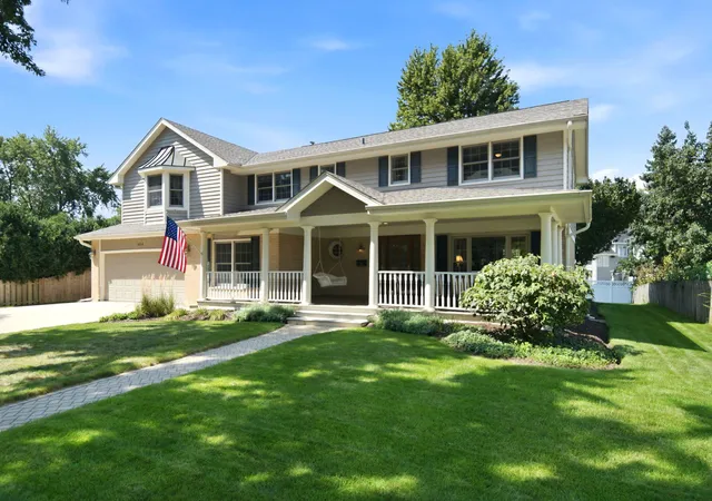 Photo 2 of Single family home for sale at 1654 Wadsworth Rd, Wheaton, IL 60189 | MLS# 12747996 | Listing updated on 2026-09-19