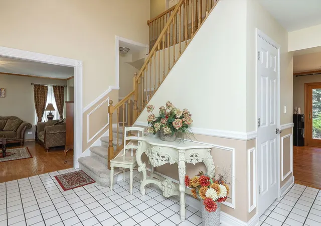 Photo 4 of Single family home for sale at 1362 Nightingale Ln, Bartlett, IL 60103 | MLS# 12747998 | Listing updated on 2026-09-13