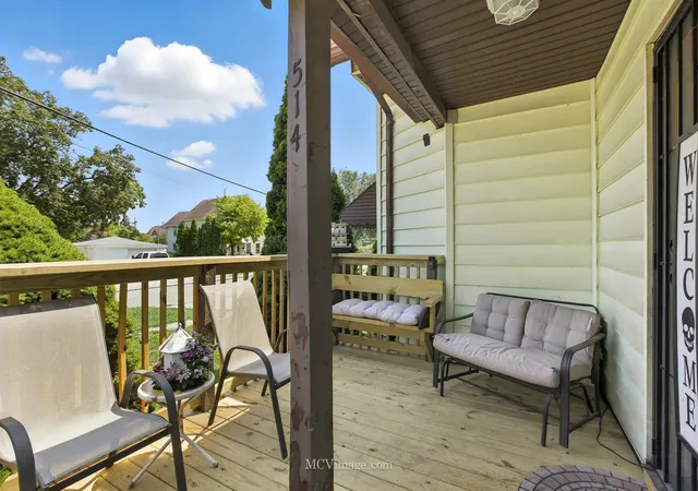 Photo 2 of Single family home for sale at 514 E Jackson St, Joliet, IL 60432 | MLS# 12748001 | Listing updated on 2026-09-07