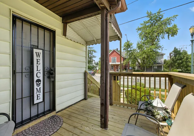 Photo 3 of Single family home for sale at 514 E Jackson St, Joliet, IL 60432 | MLS# 12748001 | Listing updated on 2026-09-07