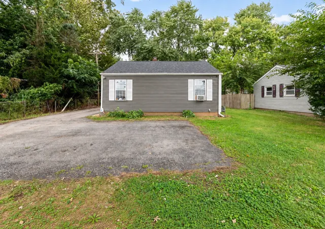 Photo 2 of Single family home for sale at 9s836 State Route 47, Sugar Grove, IL 60554 | MLS# 12748004 | Listing updated on 2026-10-08