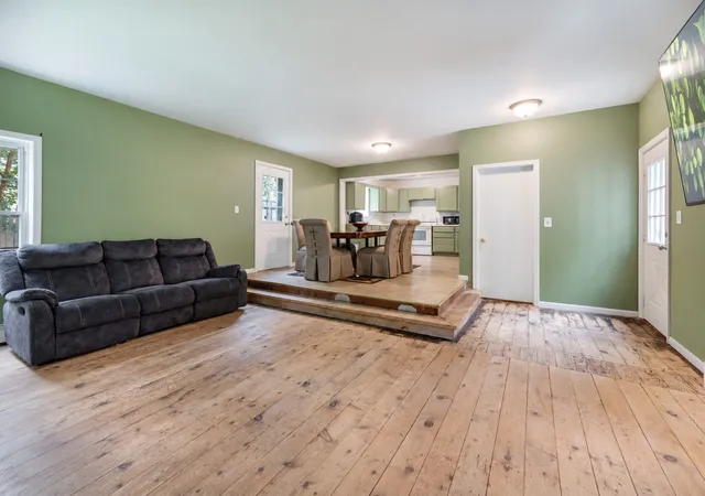 Photo 4 of Single family home for sale at 9s836 State Route 47, Sugar Grove, IL 60554 | MLS# 12748004 | Listing updated on 2026-10-09