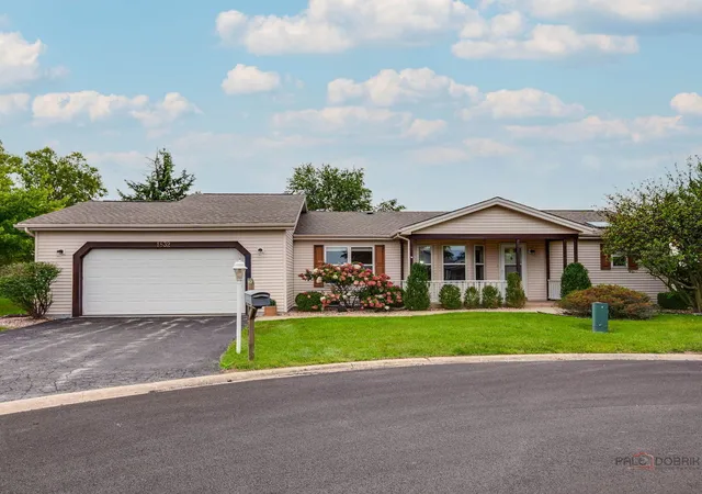 Photo 1 of Single family home for sale at 1832 Paddock Ct, Grayslake, IL 60030 | MLS# 12748021 | Listing updated on 2026-10-03