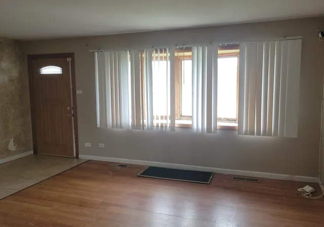 Photo 3 of Single family home for sale at 1420 Forest Pl, Calumet City, IL 60409 | MLS# 12748034 | Listing updated on 2026-09-23