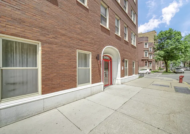 Photo 3 of Condo for sale at 5400 S Harper Ave #402, Chicago, IL 60615 | MLS# 12748039 | Listing updated on 2026-09-07
