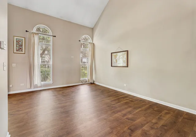 Photo 2 of Townhouse for sale at 938 Little Fls Ct, Elk Grove Village, IL 60007 | MLS# 12748043 | Listing updated on 2026-09-18
