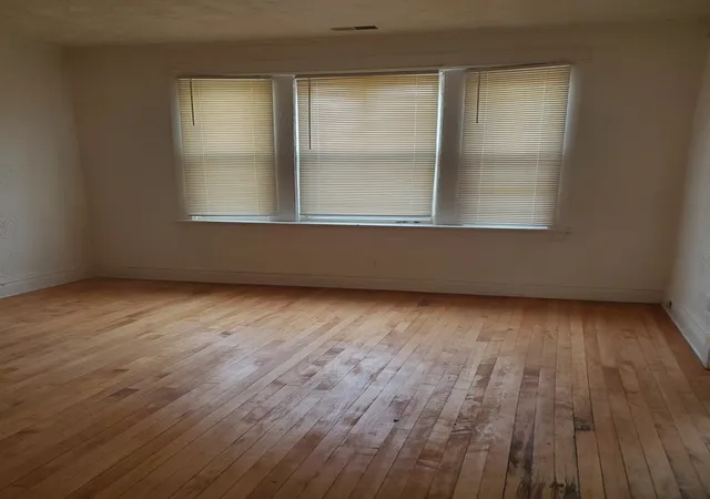 Listing Photo 4 - Condo for sale in building located at 402 S 12th Ave, Maywood, IL 60153