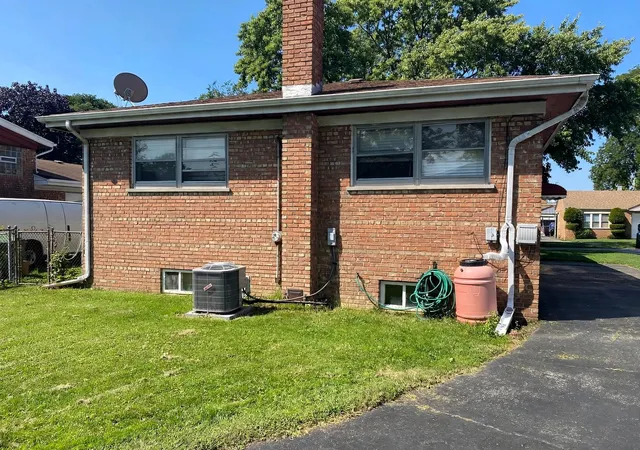 Photo 17 of Single family home for sale at 9521 S Knox Ave, Oak Lawn, IL 60453 | MLS# 12748056 | Listing updated on 2026-09-12