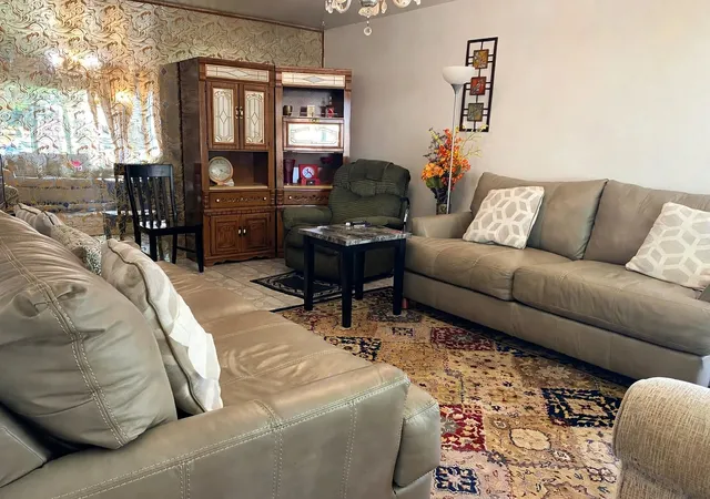Photo 2 of Single family home for sale at 9521 S Knox Ave, Oak Lawn, IL 60453 | MLS# 12748056 | Listing updated on 2026-09-12