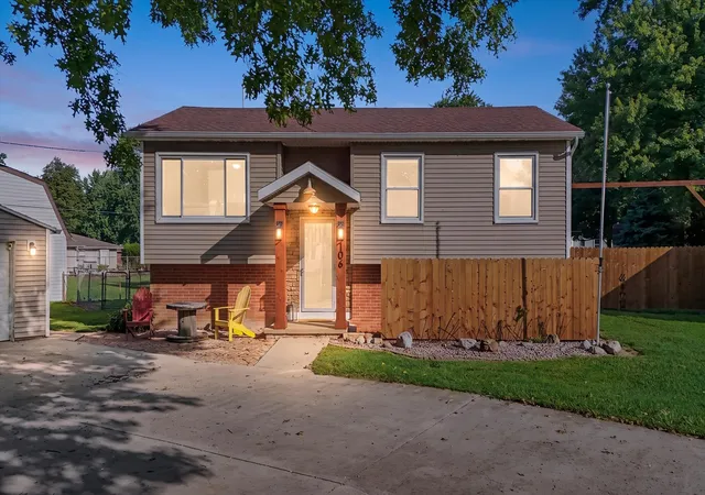 Photo 3 of Single family home for sale at 106 Mckinley Cir, Philo, IL 61864 | MLS# 12748059 | Listing updated on 2026-09-23