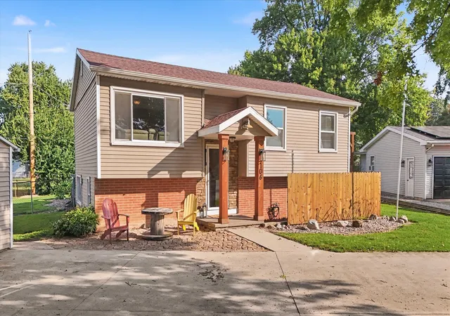 Photo 4 of Single family home for sale at 106 Mckinley Cir, Philo, IL 61864 | MLS# 12748059 | Listing updated on 2026-09-23