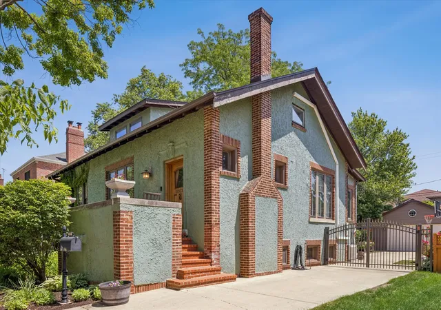 Photo 1 of Single family home for sale at 10637 S Oakley Ave, Chicago, IL 60643 | MLS# 12748065 | Listing updated on 2026-09-20