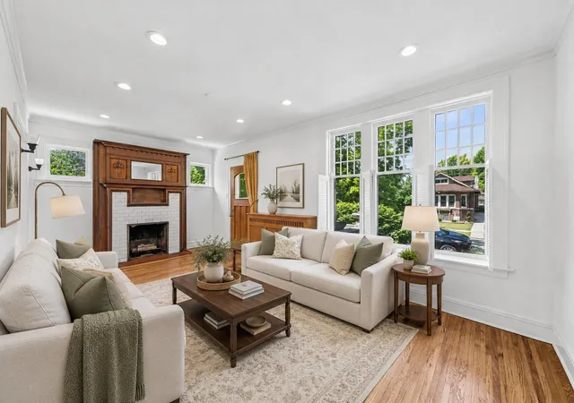 Photo 3 of Single family home for sale at 10637 S Oakley Ave, Chicago, IL 60643 | MLS# 12748065 | Listing updated on 2026-09-20