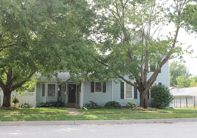 Photo 2 of Single family home for sale at 235 S Stewart St, Geneseo, IL 61254 | MLS# 12748076 | Listing updated on 2026-09-14