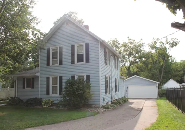 Photo 3 of Single family home for sale at 235 S Stewart St, Geneseo, IL 61254 | MLS# 12748076 | Listing updated on 2026-09-14