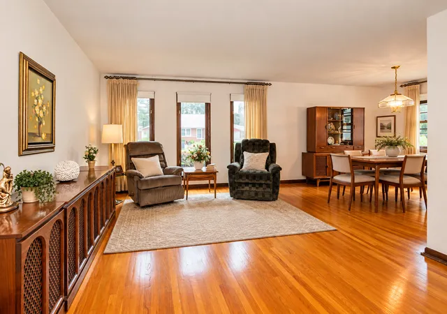 Photo 4 of Single family home for sale at 15310 Drexel Ave, South Holland, IL 60473 | MLS# 12748079 | Listing updated on 2026-09-16