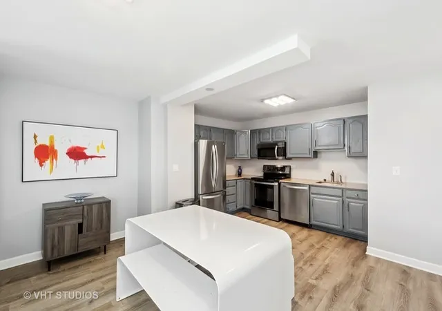 Photo 4 of Condo for sale at 6301 N Sheridan Rd #11K, Chicago, IL 60660 | MLS# 12748093 | Listing updated on 2026-09-07
