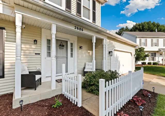 Photo 2 of Sale Pending at 2686 Le Baron Ct, Geneva, IL 60134 | MLS# 12748095 | Listing updated on 2026-09-30