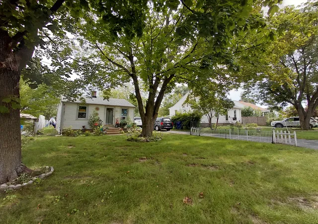 Photo 1 of Single family home for sale at 117 Baldwin Ave, Waukegan, IL 60085 | MLS# 12748106 | Listing updated on 2026-10-14