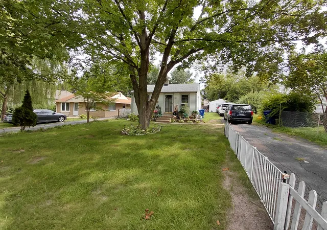 Photo 2 of Single family home for sale at 117 Baldwin Ave, Waukegan, IL 60085 | MLS# 12748106 | Listing updated on 2026-10-14