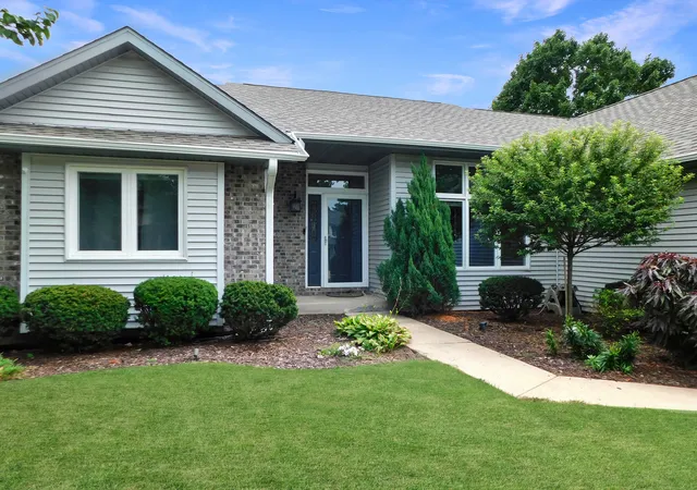 Photo 4 of Sale Pending at 128 Foxfire Pl, Rockton, IL 61072 | MLS# 12748112 | Listing updated on 2026-09-29
