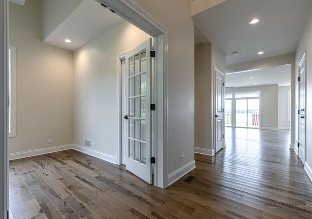 Photo 1 of Single family home for sale at 807 Lakeview Dr, Round Lake, IL 60073 | MLS# 12748116 | Listing updated on 2026-09-12