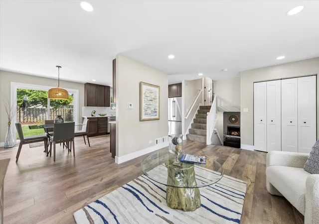 Photo 4 of Single family home for sale at 525 N Clarendon Ave, Lombard, IL 60148 | MLS# 12748127 | Listing updated on 2026-09-13