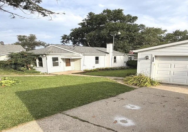 Photo 2 of Single family home for sale at 7420 Maple Dr, Wonder Lake, IL 60097 | MLS# 12748137 | Listing updated on 2026-09-12