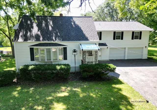 Photo 1 of Single family home for sale at 10583 W Woodland Ave, Beach Park, IL 60087 | MLS# 12748146 | Listing updated on 2026-09-16