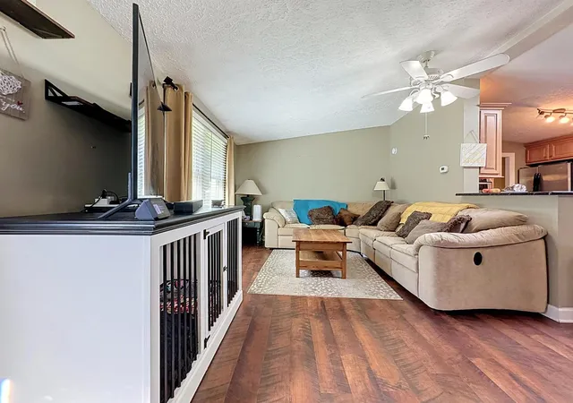 Photo 3 of Single family home for sale at 1810 Louise St, Crystal Lake, IL 60014 | MLS# 12748152 | Listing updated on 2026-09-14
