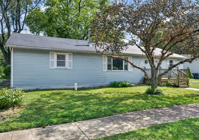 Single Family Residence at 637 S Outer Dr, Wilmington, IL 60481 | MLS# 12748159 | | Sold on 2026-10-02