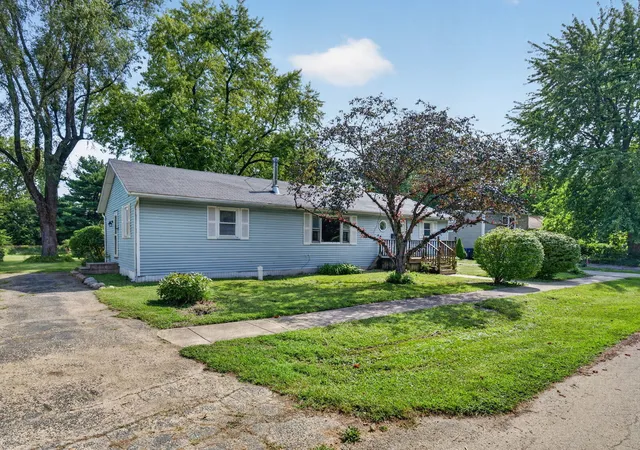 Photo 4 of Single Family Residence at 637 S Outer Dr, Wilmington, IL 60481 | MLS# 12748159 | | Sold on 2026-10-02