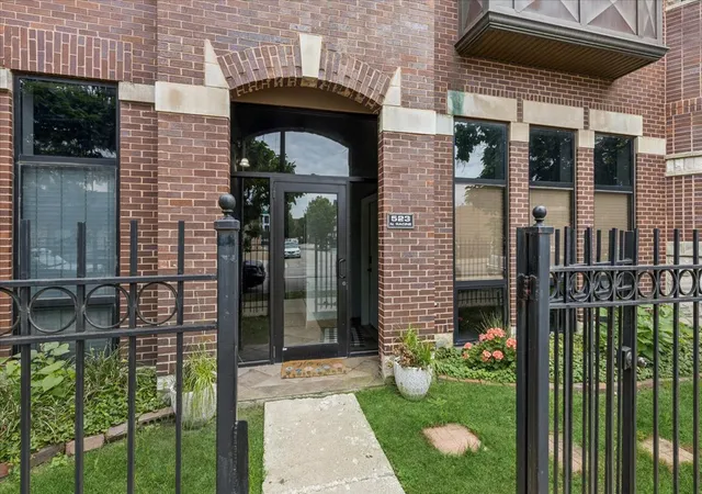 Condo for sale at 523 N Racine Ave #1, Chicago, IL 60642 | MLS# 12748175
