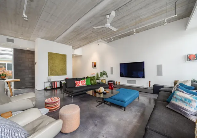Photo 3 of Condo for sale at 2041 W Roscoe St #PH, Chicago, IL 60618 | MLS# 12748181 | Listing updated on 2026-10-08