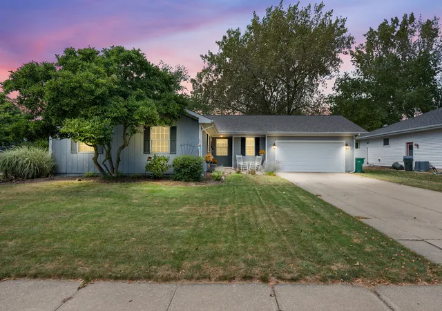 Photo 1 of Single family home for sale at 1301 Larson St, Sycamore, IL 60178 | MLS# 12748196 | Listing updated on 2026-09-14
