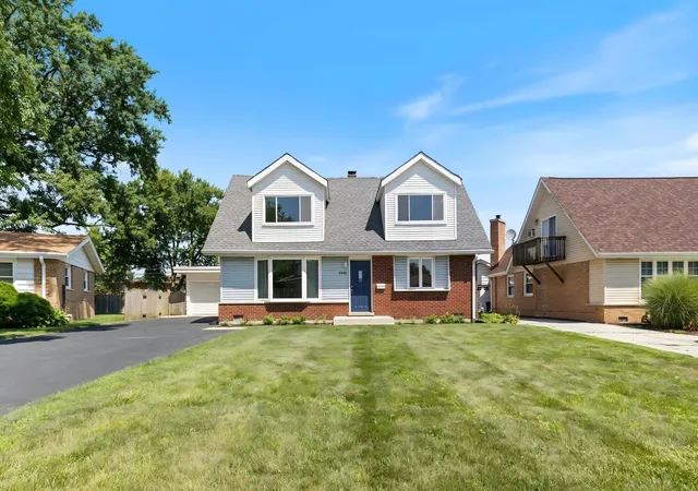 Photo 1 of Single family home for sale at 5446 Highland Ct, Crestwood, IL 60418 | MLS# 12748305 | Listing updated on 2026-10-21