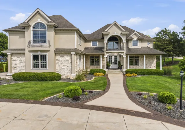 Photo 2 of Sale Pending at 9241 Ruth Ct, St. John, IN 46373 | MLS# 12748354 | Listing updated on 2026-10-08