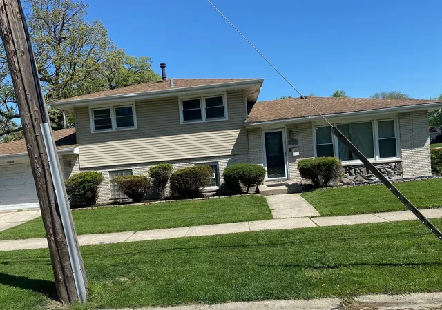 Photo 2 of Single family home for sale at 15760 Church Dr, South Holland, IL 60473 | MLS# 12748386 | Listing updated on 2026-09-14